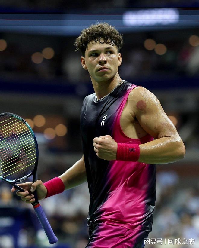 次冠军奖杯 次冠军奖杯