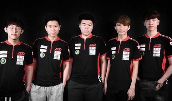 也折射出了 也折射出了