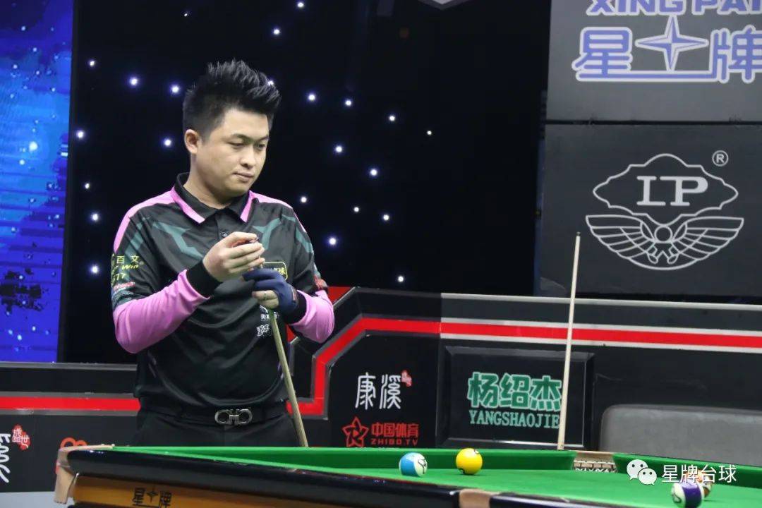 队员之间的 队员之间的