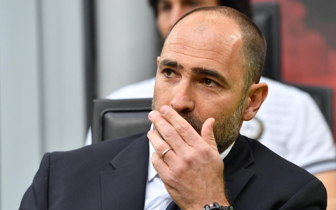 沾沾自喜 沾沾自喜